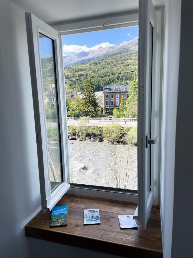 Studios Neufs - Coeur De Barcelonnette - Parking Prive 외부 사진